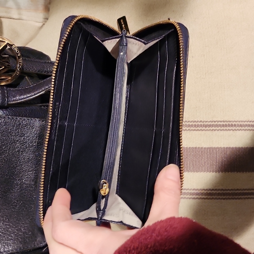 MK bag and wallet - Picture 3 of 9